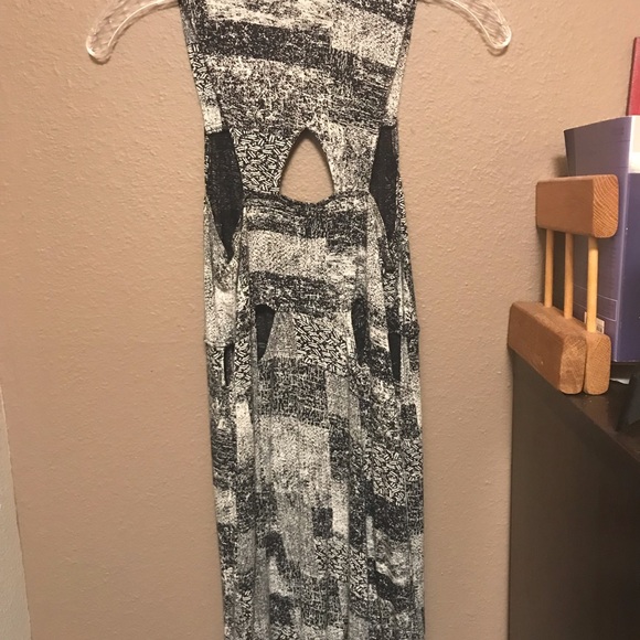 RVCA Summer Dress with Cut Outs (XS) - Picture 6 of 8